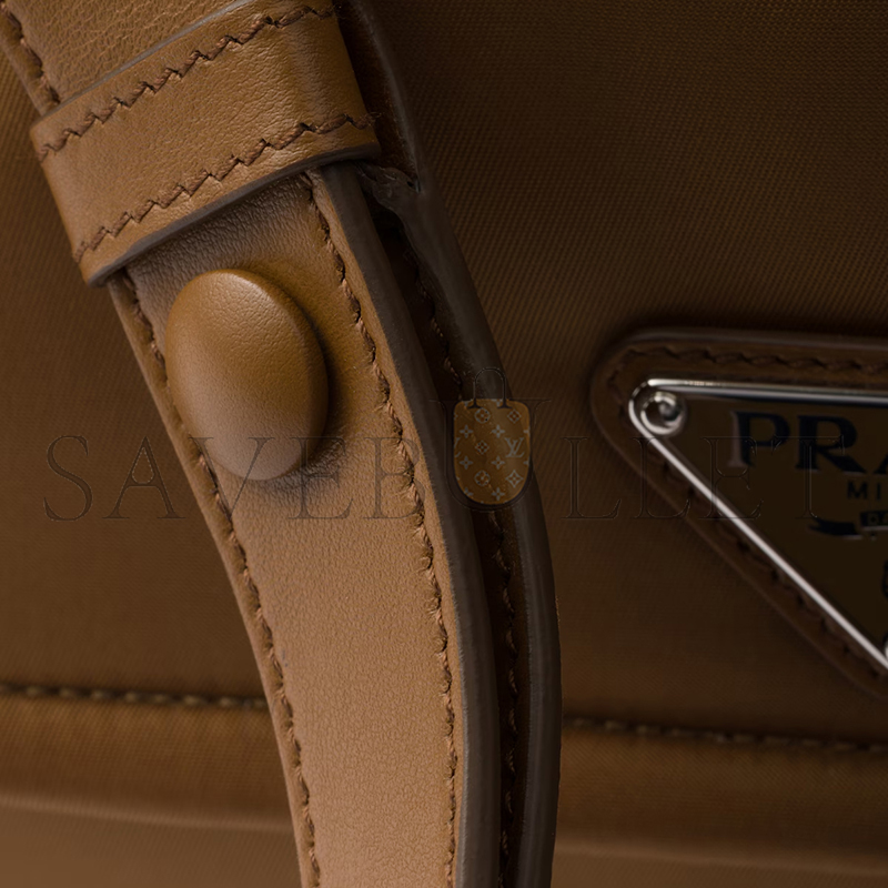 Pra*a traveller small padded re-nylon shoulder bag 1bd313 (23*16*11cm)